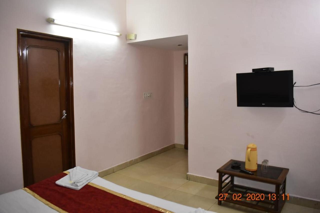 كاترا Hotel Rama Palace المظهر الخارجي الصورة